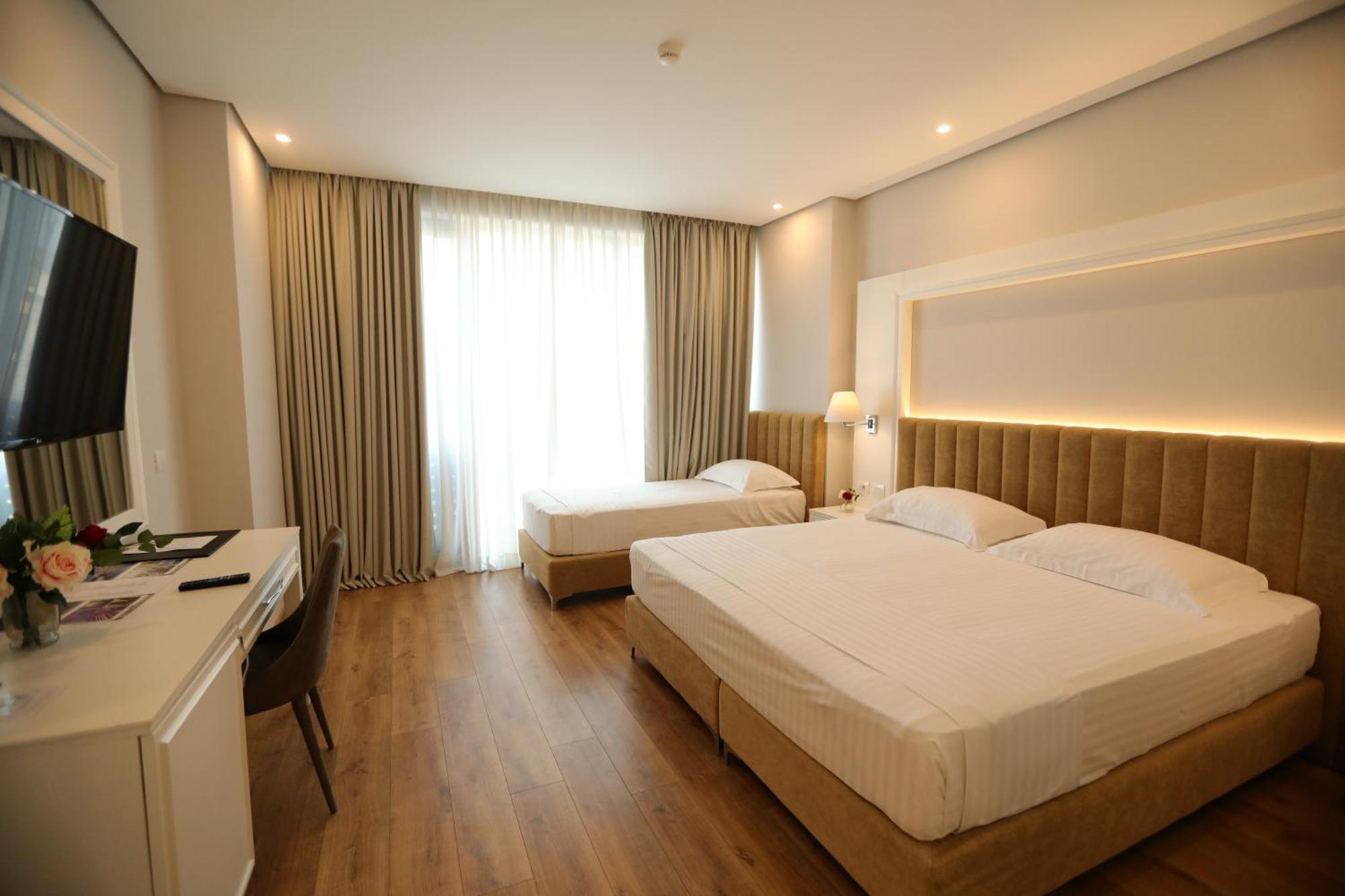 Premium Beach Hotel Golem  Esterno foto