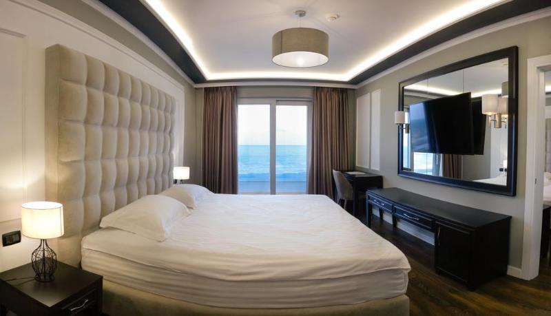 Premium Beach Hotel Golem  Esterno foto